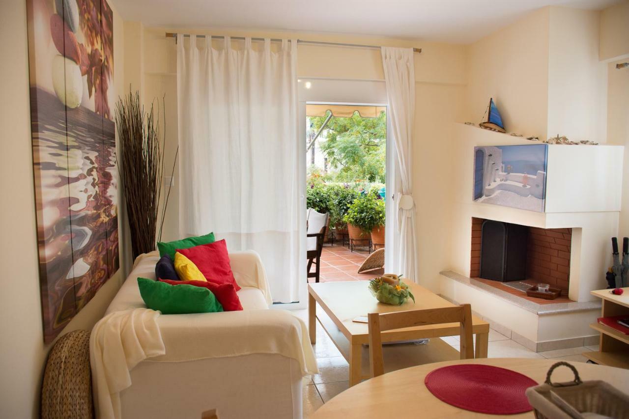 Cozy Maisonette Kamena Vourla Esterno foto