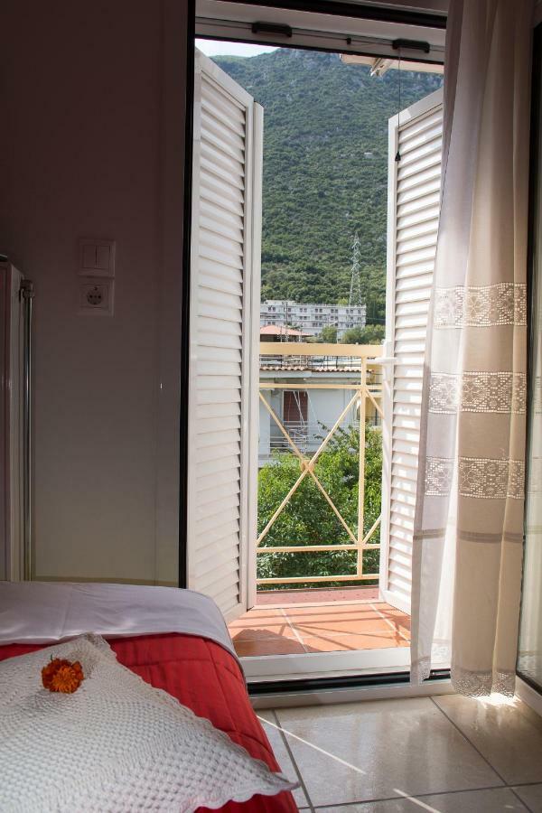 Cozy Maisonette Kamena Vourla Esterno foto